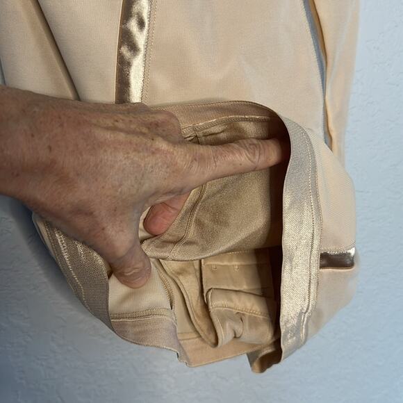 NEW Maidenform Nude Shaper Ultra Firm Control Shapewear Slip Underwire Support - Picture 9 of 10